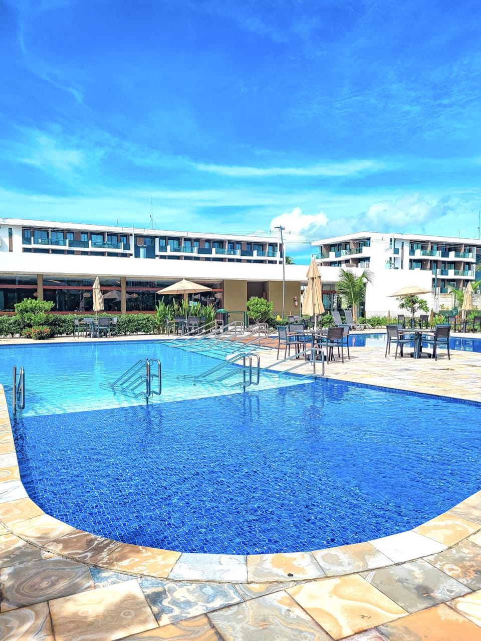 Property building, Restaurant/places to eat, Pool view, Swimming pool