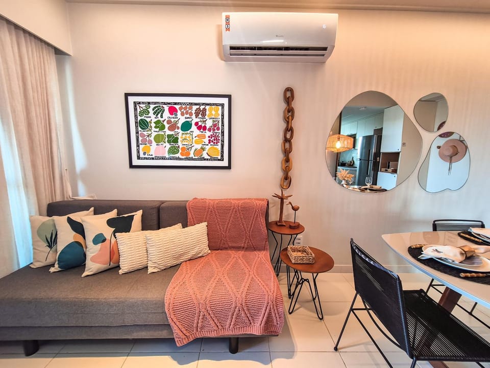 Bed, Living room, Seating area, air conditioner