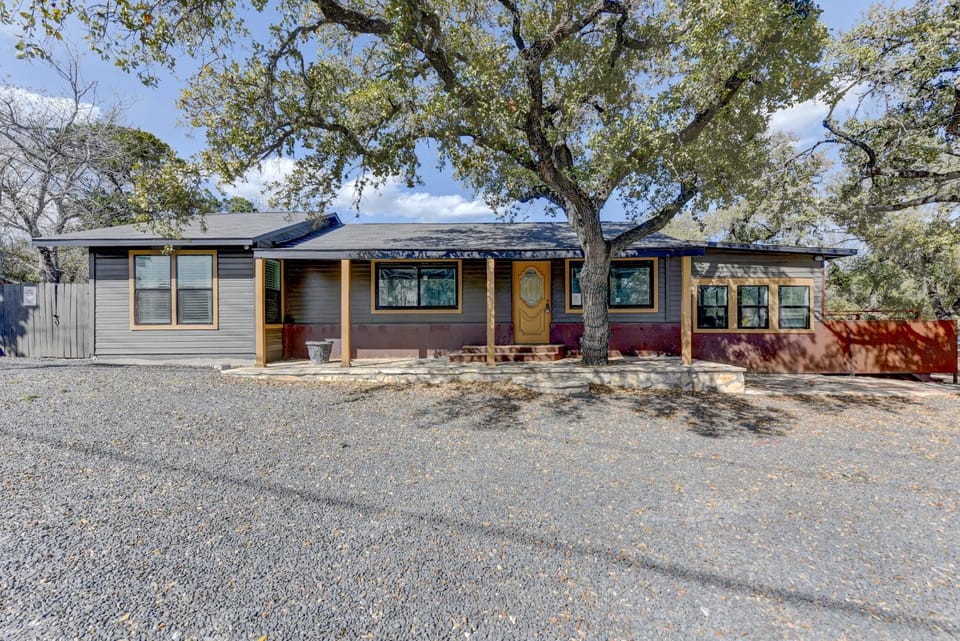 Downtown Studio 2 at Beer Ranch Project Inn Hotel in Wimberley