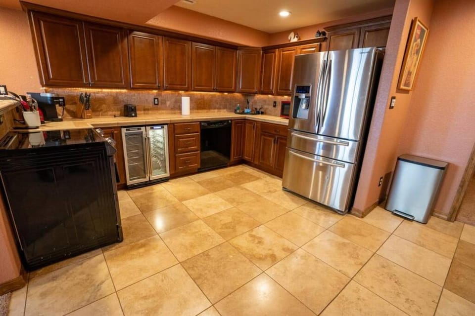 Bear Creek Lodge - Spa - Fire Table - 3min to Trails House in Colorado Springs