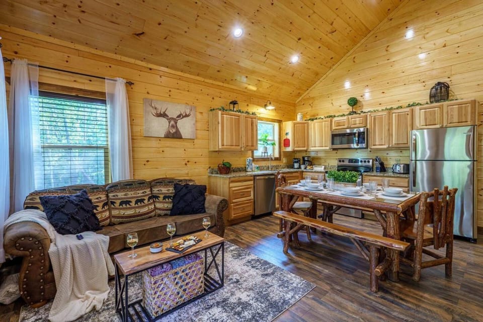 The Honeycomb Hideaway House in Pigeon Forge
