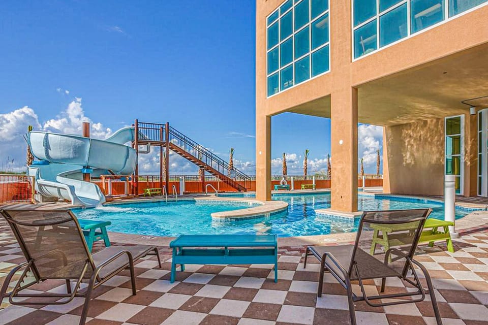 Phoenix Gulf Shores 1402 - Right Next Door Apartment in West Beach