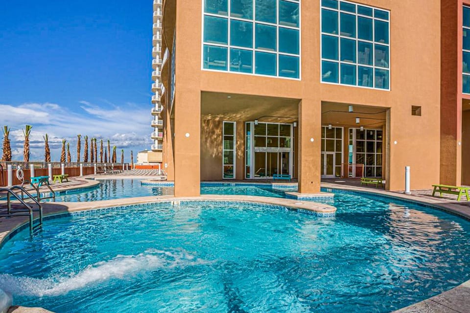 Phoenix Gulf Shores 1402 - Right Next Door Apartment in West Beach