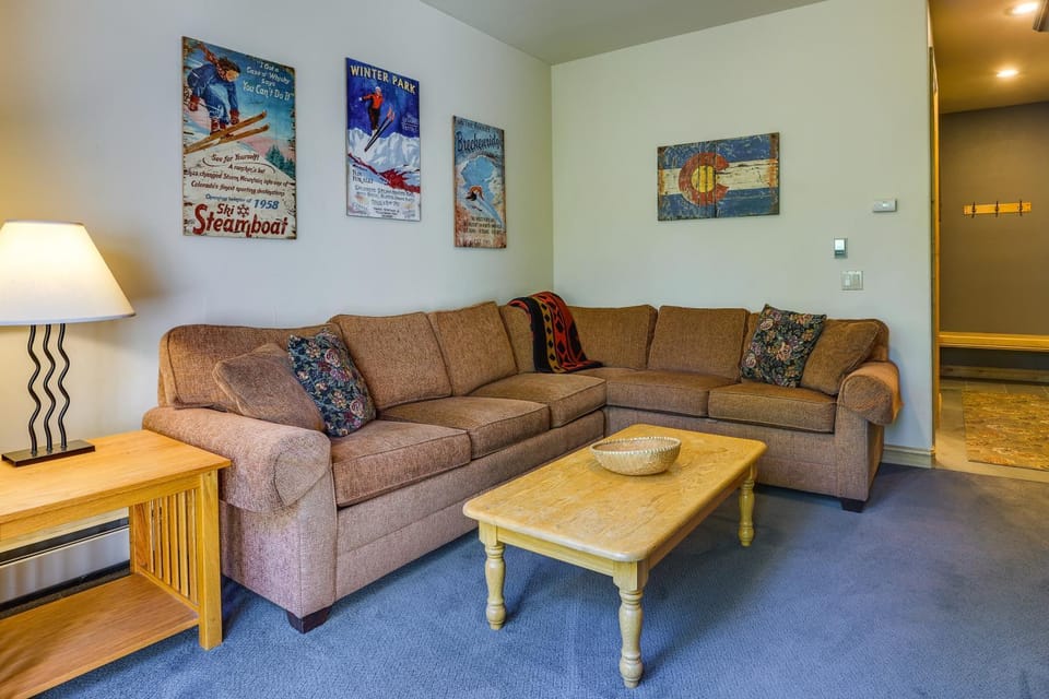 Walk to Ski Lifts: Townhome w/ Hot Tub in Keystone House in Keystone