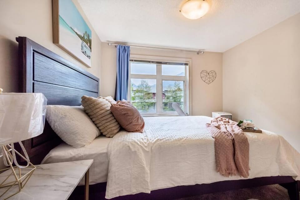 Lux 2BR/3BD Suite/Mountain View! Apartment in Canmore