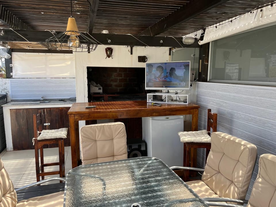 BBQ facilities, Dining area