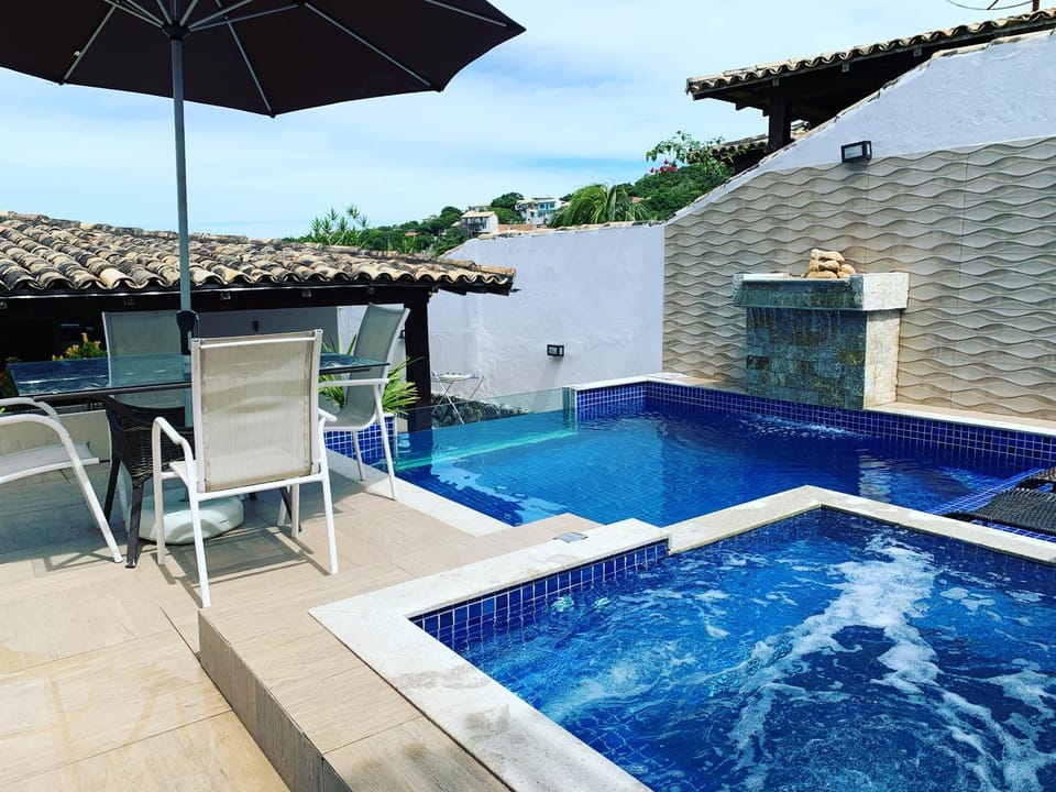 Hot Tub, Swimming pool
