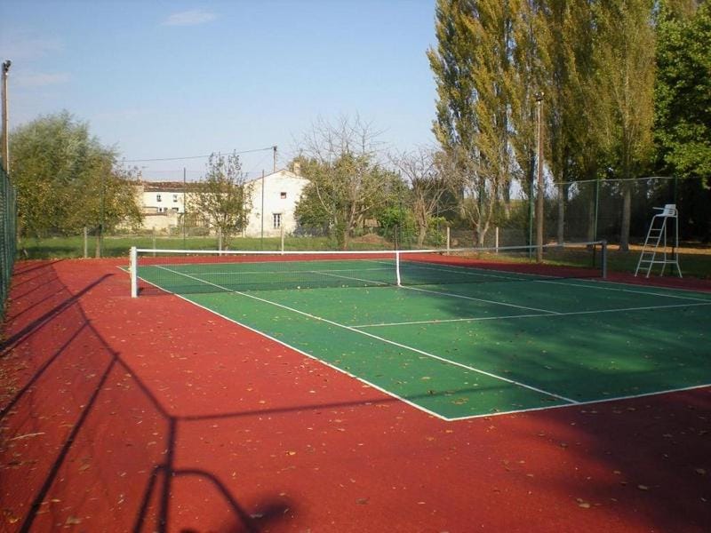 Tennis court
