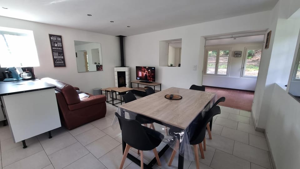 Living room, Dining area