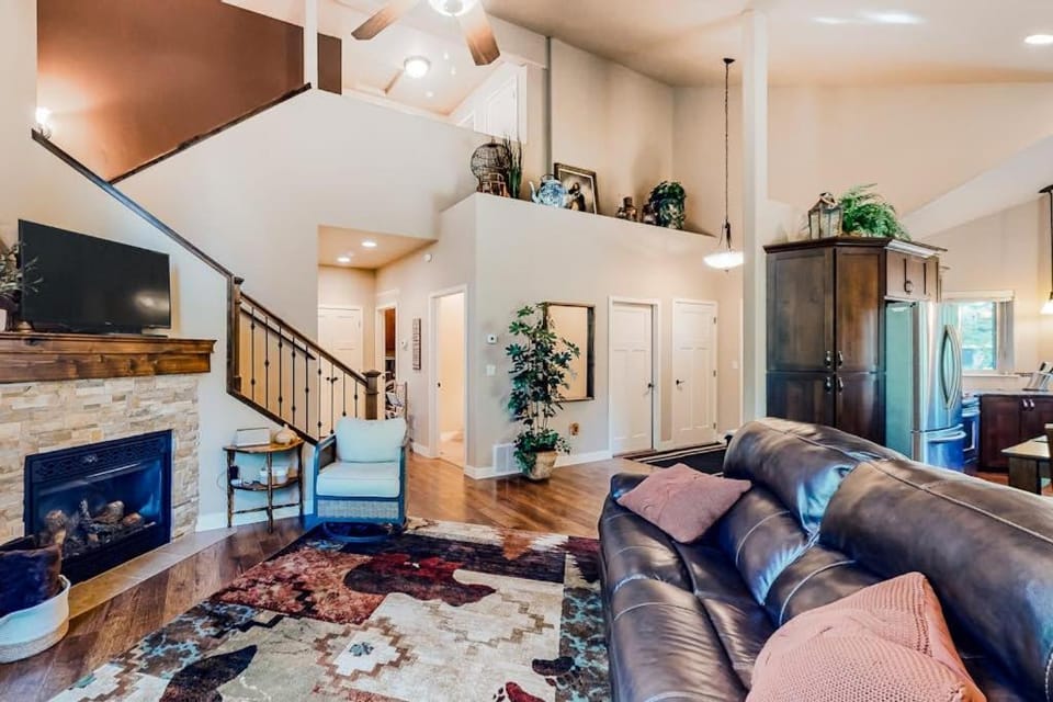 Cedar Point Hideaway House in Columbia Falls