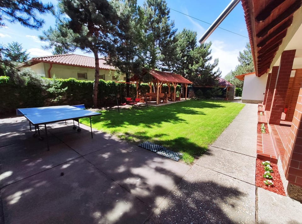 BBQ facilities, Garden, Table tennis