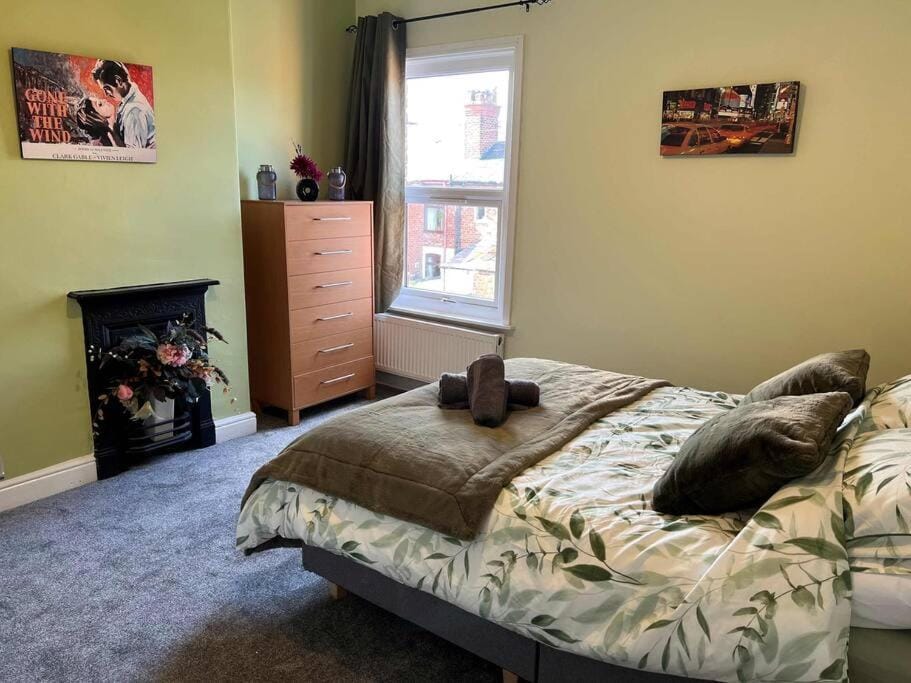 Spacious 2-Bedroom House In Stockton Heath With Free WiFi By Amazing Spaces Relocations Ltd Apartment in Warrington