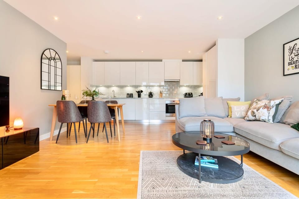 Calm Zen Oasis, In Iconic London Olympic Park Apartment in London