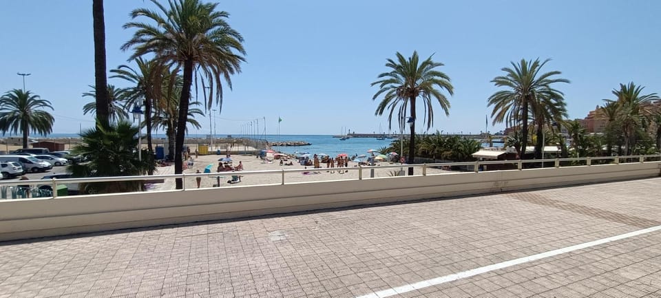 Nearby landmark, Neighbourhood, Beach, Sea view, Street view