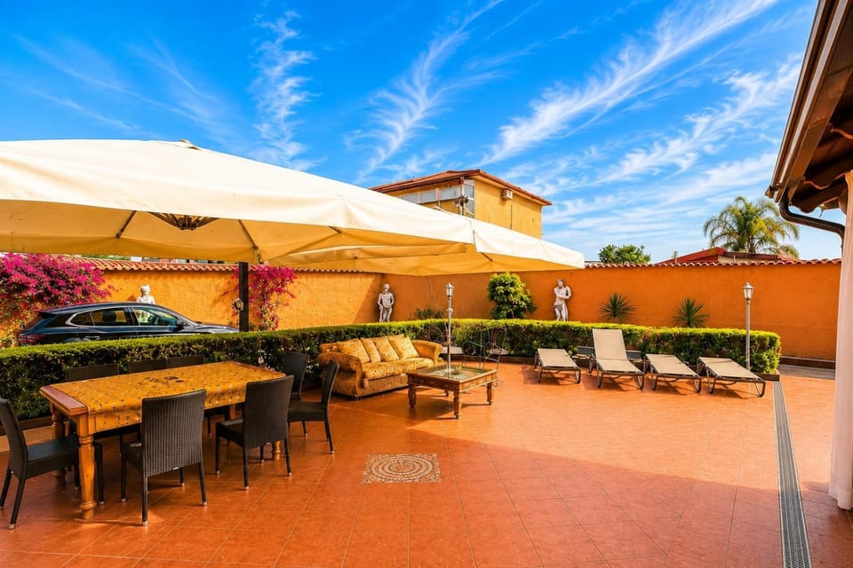 Patio, Day