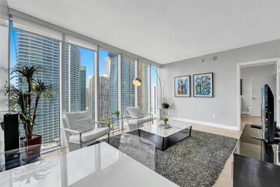 Waterfront Luxury Apartment 2 Bedrooms IconBrickell Apartment in Brickell