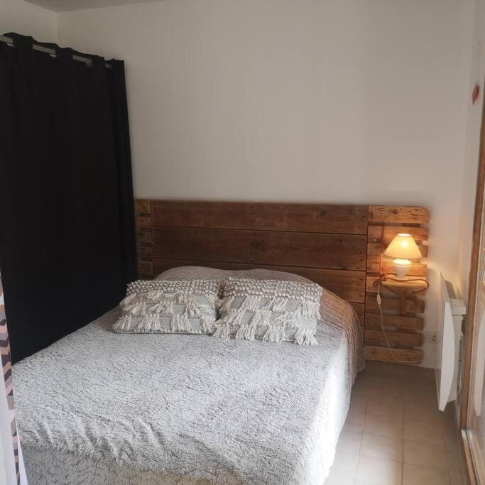 T 2 à 5 mn à pied de la mer Apartment in Sanary-sur-Mer