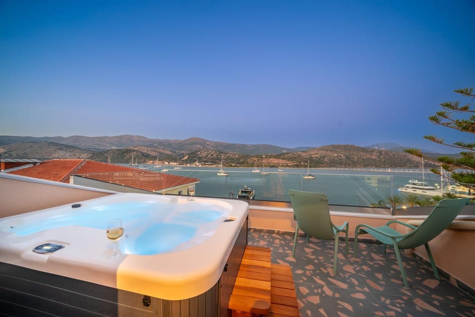 Hot Tub, Balcony/Terrace, Sea view