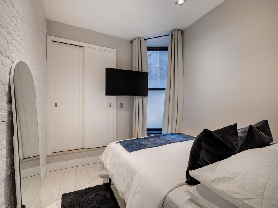 Cozy & Convenient Midtown Condo-Hotel! Apartment in Midtown
