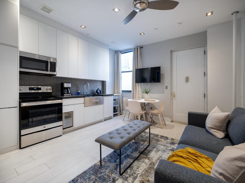 Cozy & Convenient Midtown Condo-Hotel! Apartment in Midtown