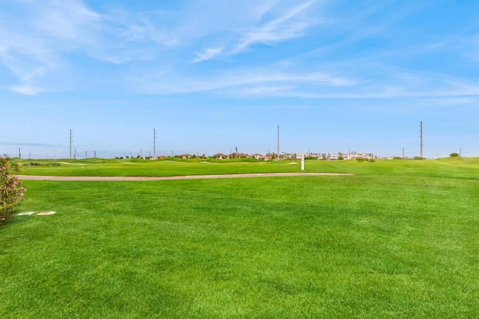 Palmilla Beach House Golf course Sunset and Bay views House in Port Aransas