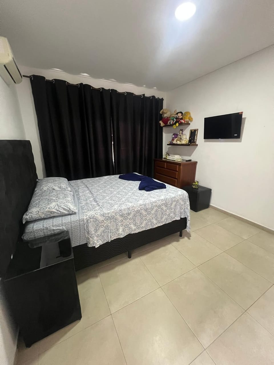 Communal lounge/ TV room, Bed, TV and multimedia, Photo of the whole room, Evening entertainment, Bedroom