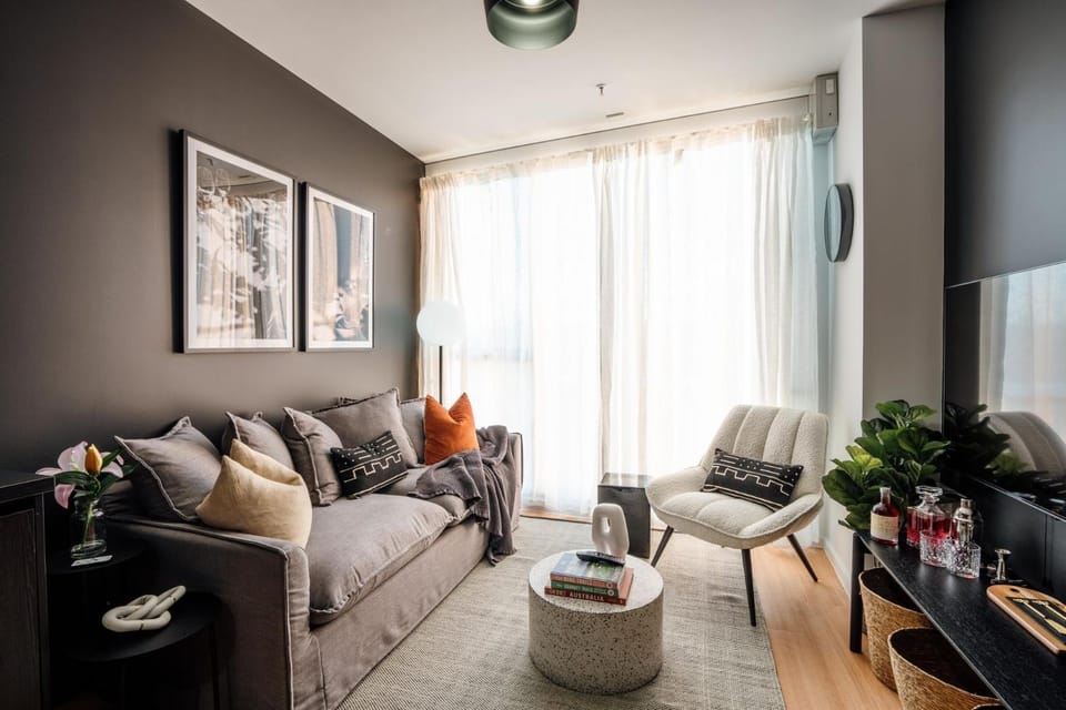 Midnight Moonshine Loft Apartment in Launceston