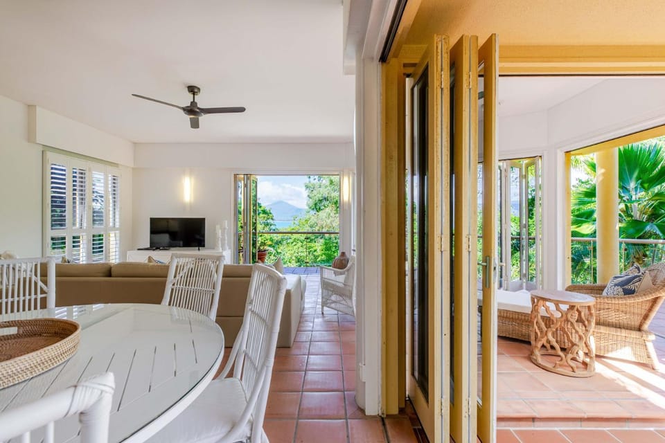 The Hill Villa 2 House in Port Douglas