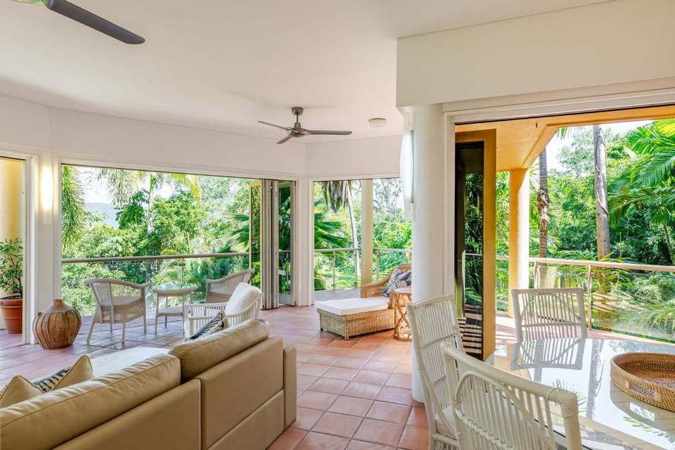 The Hill Villa 2 House in Port Douglas