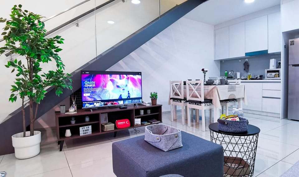TV and multimedia, Living room, Dining area