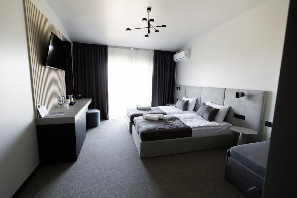 Bed, Living room, Photo of the whole room