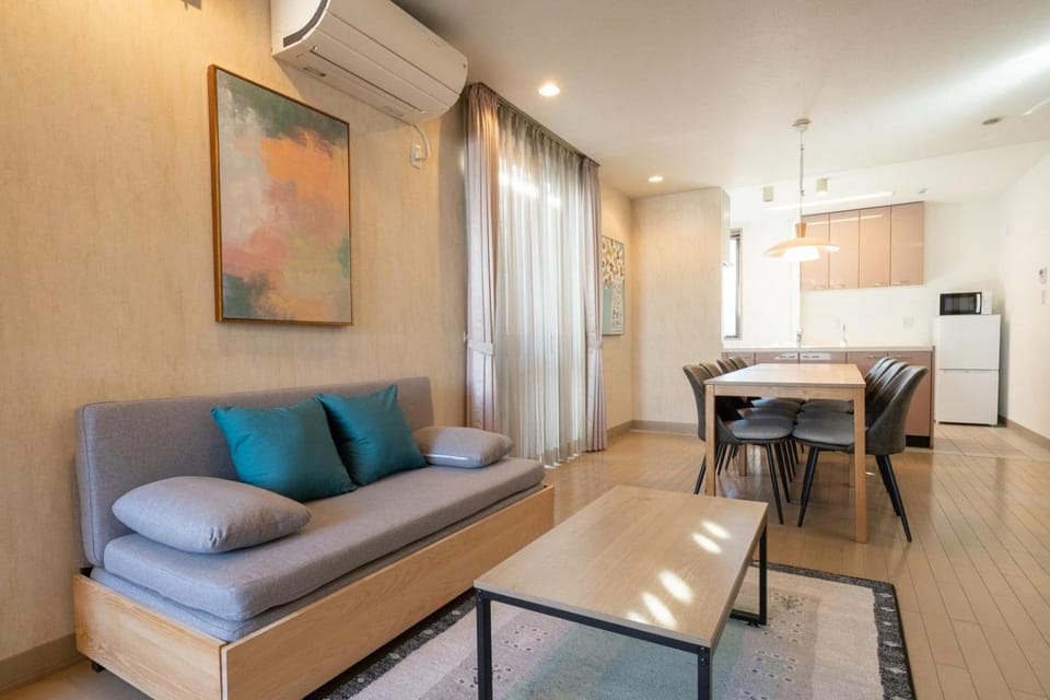 Living room, Seating area, Dining area, air conditioner