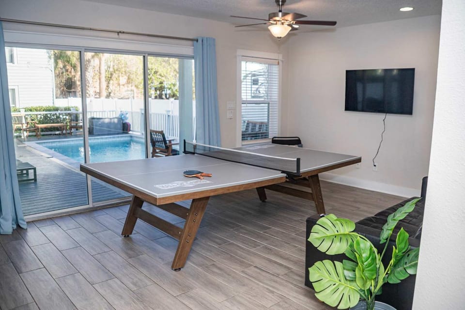 Beach Retreat Complex w Pool - Sleeps 25 House in Jacksonville Beach
