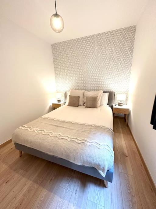 3 Hypercentre - Parking GRATUIT - clim - wifi - Netflix Apartment in Fronsac