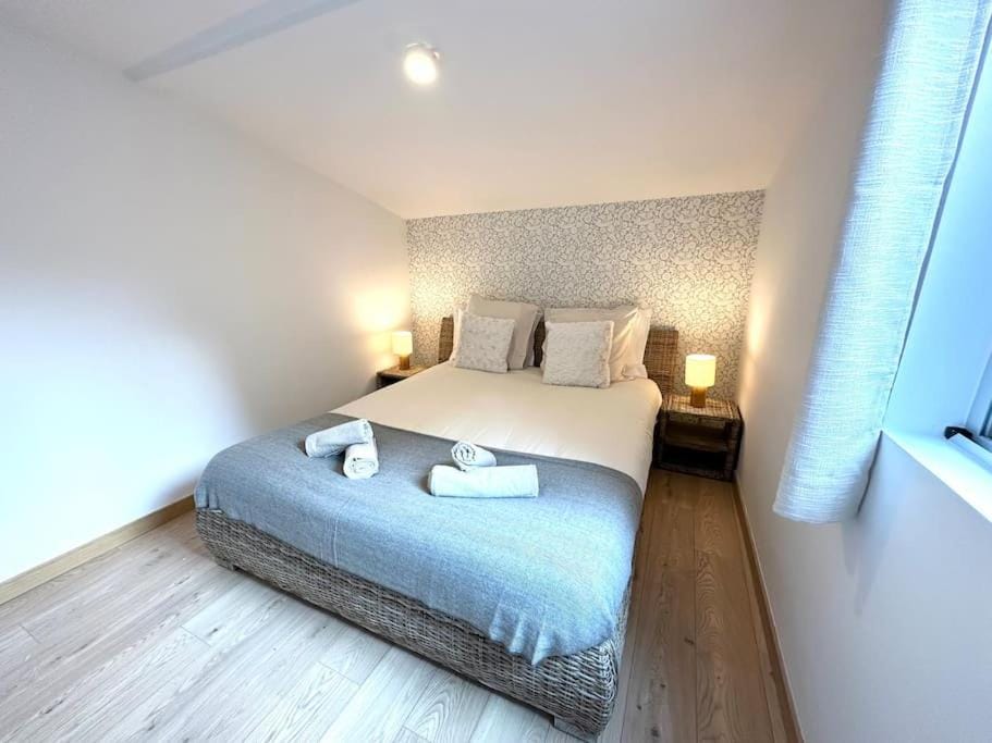 5- Hypercentre - 4pers - clim - terrasse - Netflix Apartment in Fronsac