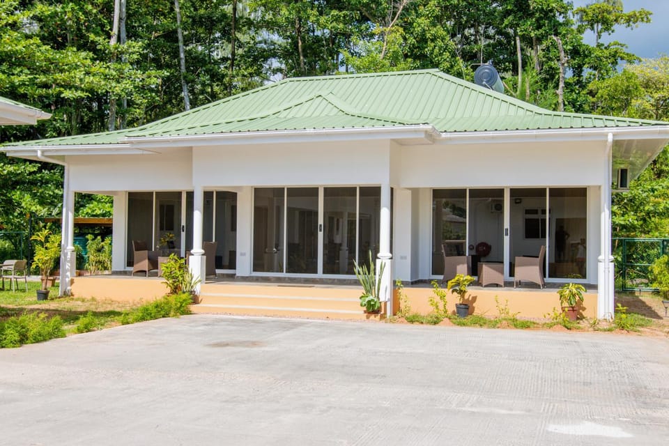 Macmillan's Holiday Villas Apartment in Africa