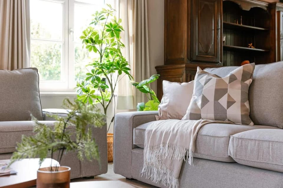 Casiola - Authentic Serene Vacation Hideaway with Pond Villa in Flanders