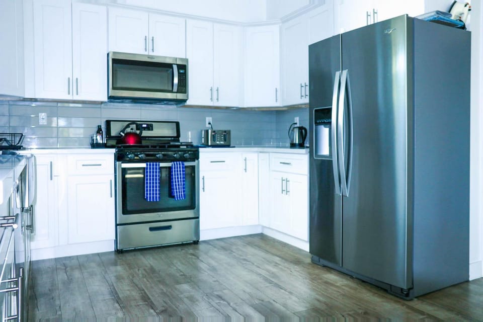 hair dresser, minibar, pet friendly, stove, toaster