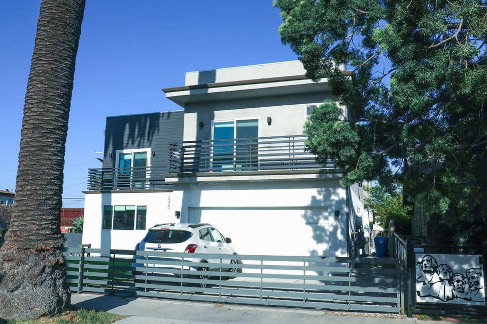Property building, Parking