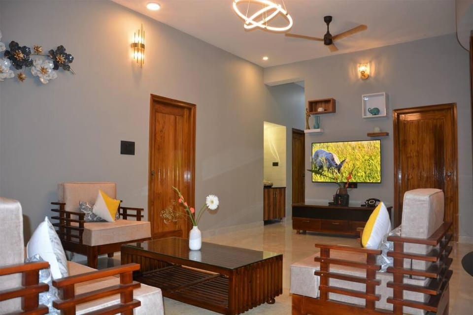 Communal lounge/ TV room