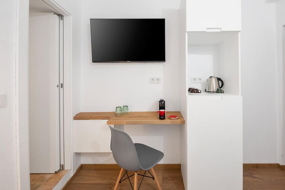 TV and multimedia, Coffee/tea facilities