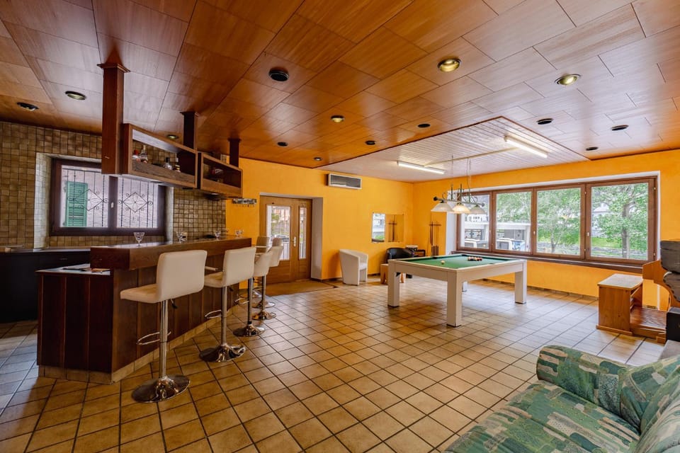 Lounge or bar