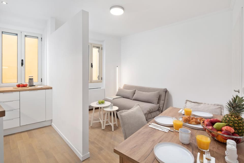 Kitchen or kitchenette, Living room, Dining area