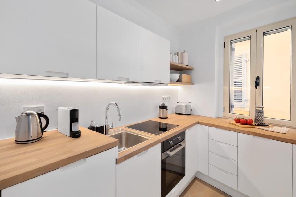 Coffee/tea facilities, Kitchen or kitchenette, pet friendly, stove, toaster, kitchen