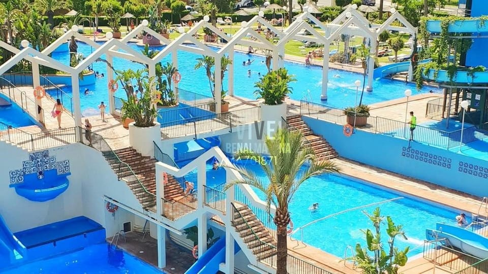 Aqua park, Swimming pool