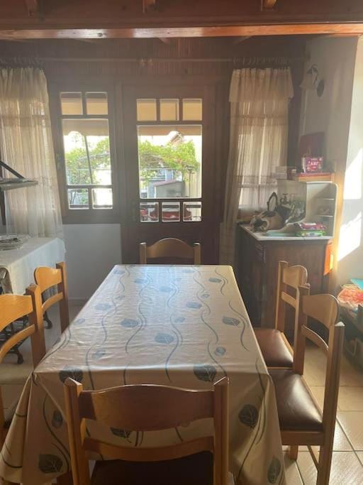 Dining area, kitchen