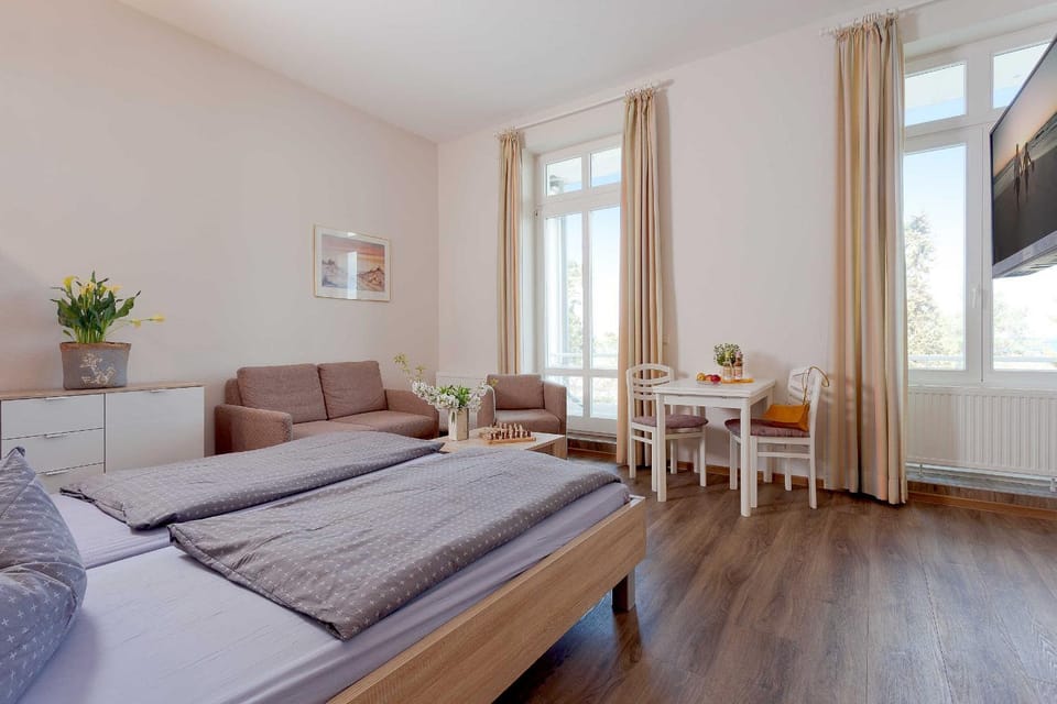 Bed, Living room, Dining area