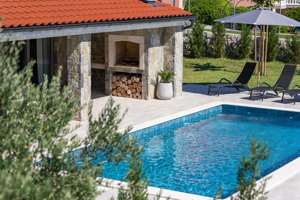 Balcony/Terrace, Swimming pool