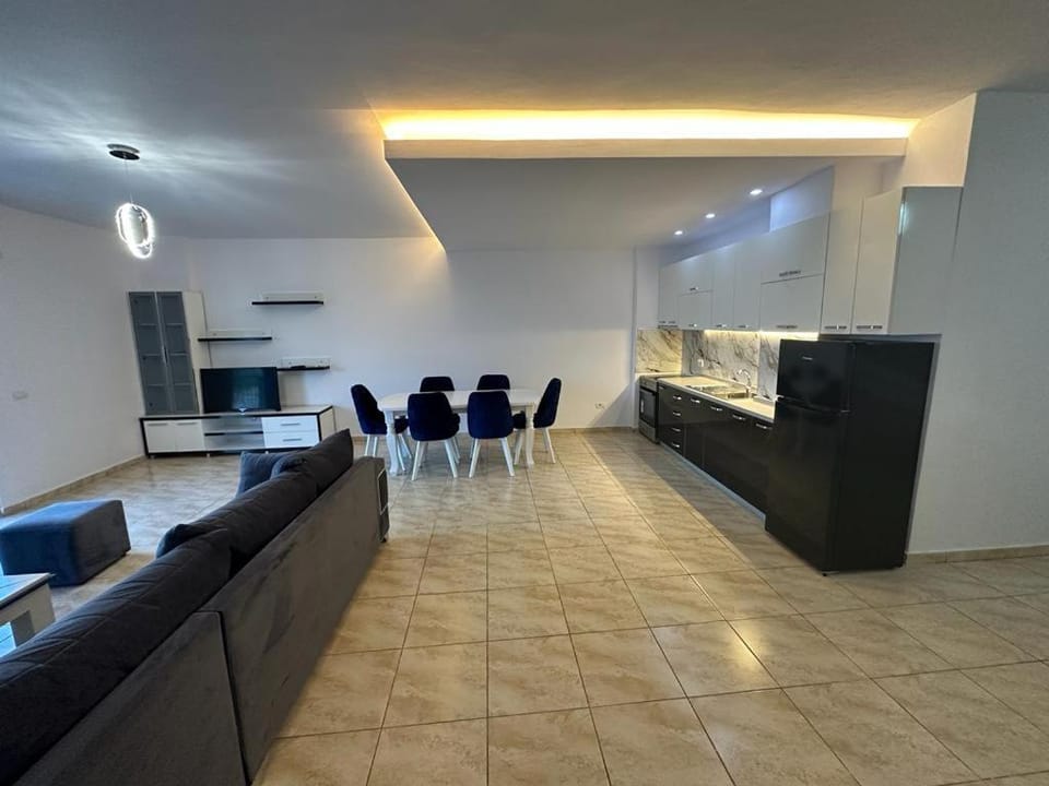 Kitchen or kitchenette, Living room, Seating area, Dining area, minibar, oven, pet friendly
