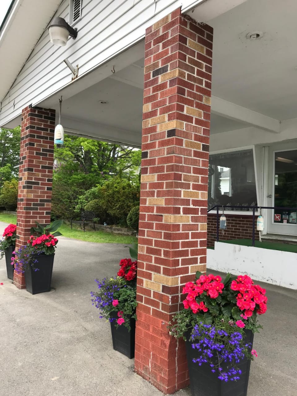 Facade/entrance